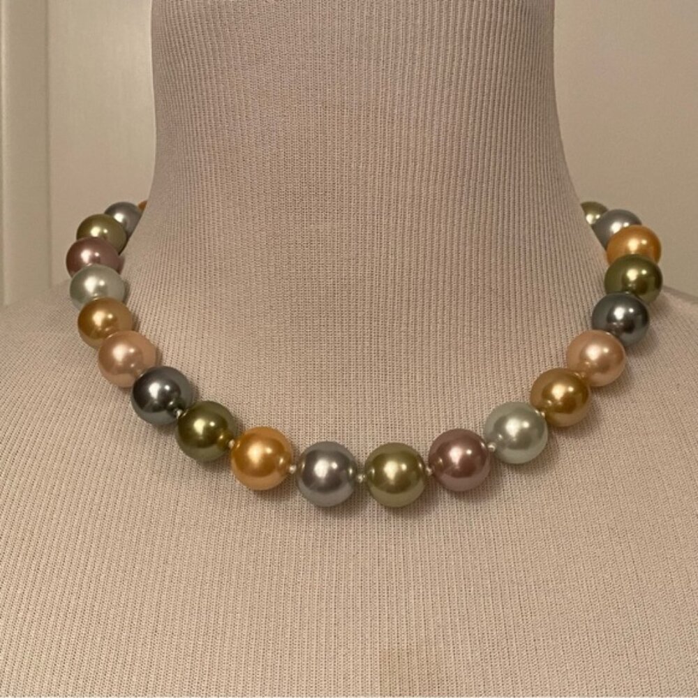 KJL KENNETH JAY LANE NECKLACE PASTEL MULTI COLOR BLUE PINK LARGE FAUX PEARL 18”